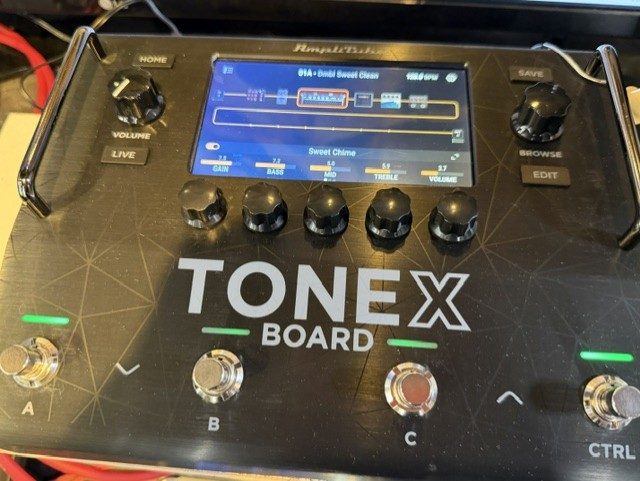 1484shibuya's tweet photo. 【アンプ・エフェクターフロア】新商品入荷!
話題爆発中の ″TONEX Board” が当店にも
入荷しました!AmpliTube 5譲りのサウンドが
プロセッサータイプとなって登場!
店頭機もございますので是非お試しくださいませ!
#TONEXBoard #IKMultimedia https://t.co/pDzrdXQ1z1