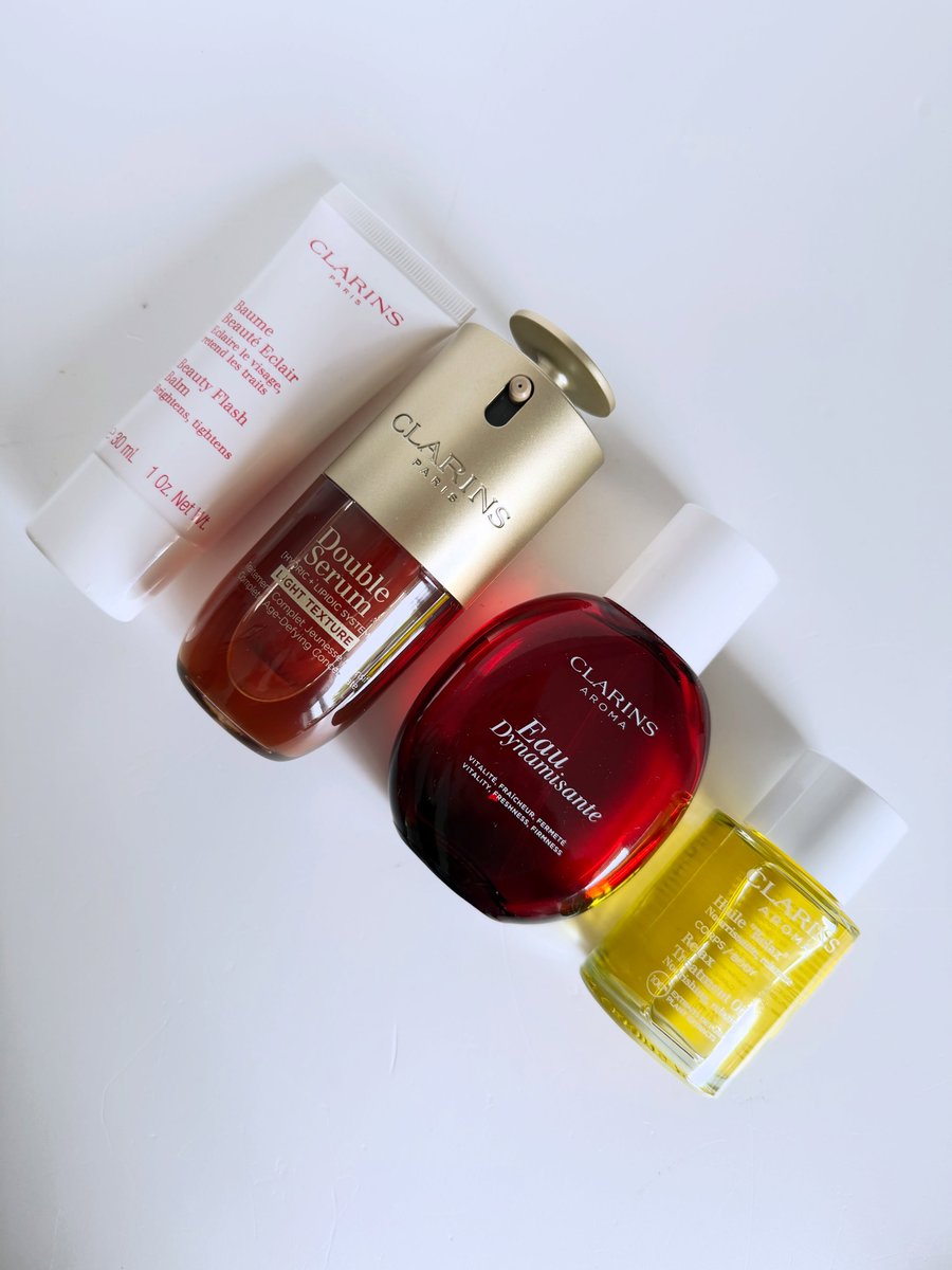 GenaroSeu's tweet photo. A moment for Clarins. Ad/pr

I’ve loved this brand for 40 years, and it’s easy to see why: Double Serum, Beauty Flash Balm, Eau Dynamisante, viral Lip Oils, beautiful palettes, limited editions, and generous samples with purchase. https://t.co/AsVvkeeFSl