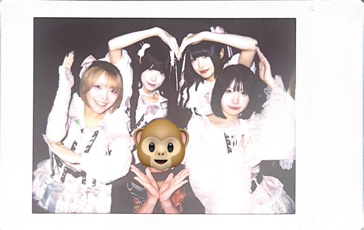 takaharu_kmyd's tweet photo. 2026年9月4日(金)
SHIBUYA THE GAME
『UxDxGxW PARTY』
#MiiS
#氷菓澪
#みおっち育成計画
#蒼夜さん顔屋さんトキメキ屋さん
#まよまよにしてあげる
#ゆめちゃんいちばんぼし
#MiiS1105BLAZEワンマン
MiiS指名入場特典で大きなハート集合チェキ頂きました。
MiiSさん毎回入場特典が豪華✨️ https://t.co/tqGLBSDz4K