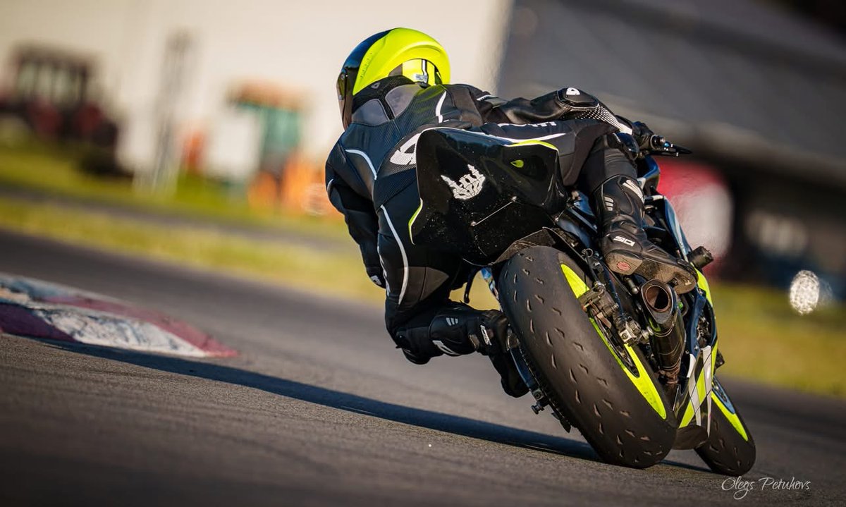 Camilozetta's tweet photo. Lean. Grip. Speed. Repeat. @telas1020
@raceway_baltic
@sfrt_motorsports https://t.co/f8bZIf3Ezt