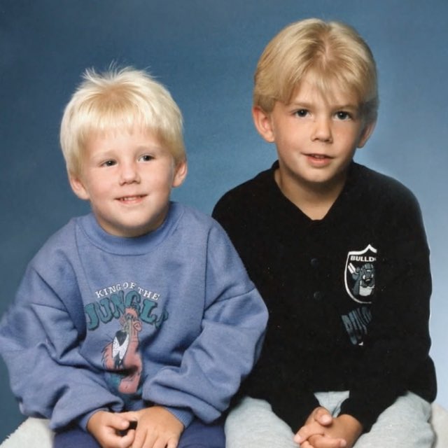 mattiasreporter's tweet photo. 1998 fick två oskyldiga svenska pojkar skulden för ett mord som sannolikt begåtts av en kurdisk invandrare.

Det hade såklart inte alls något att göra med att det var valår och att sossarna var rädda för en invandringsdebatt. https://t.co/XAnRPsIfLh