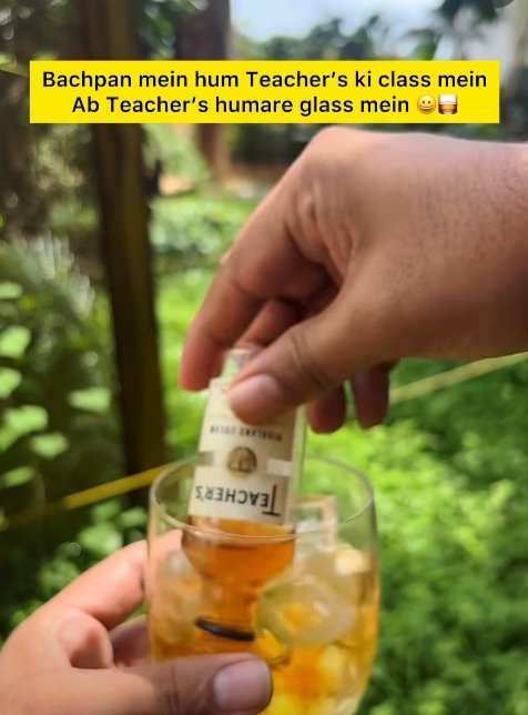 SandeepBull's tweet photo. HAPPY TEACHER'S DAY !!!

"Bachpan mein hum Teachers ki CLASS mein,
Ab, Teachers , humare GLASS mein !!!"
🍷🥃🍸🍹🍺🥂🍻
😎😎😎😛😂😂😂 https://t.co/wrhYhR0W48