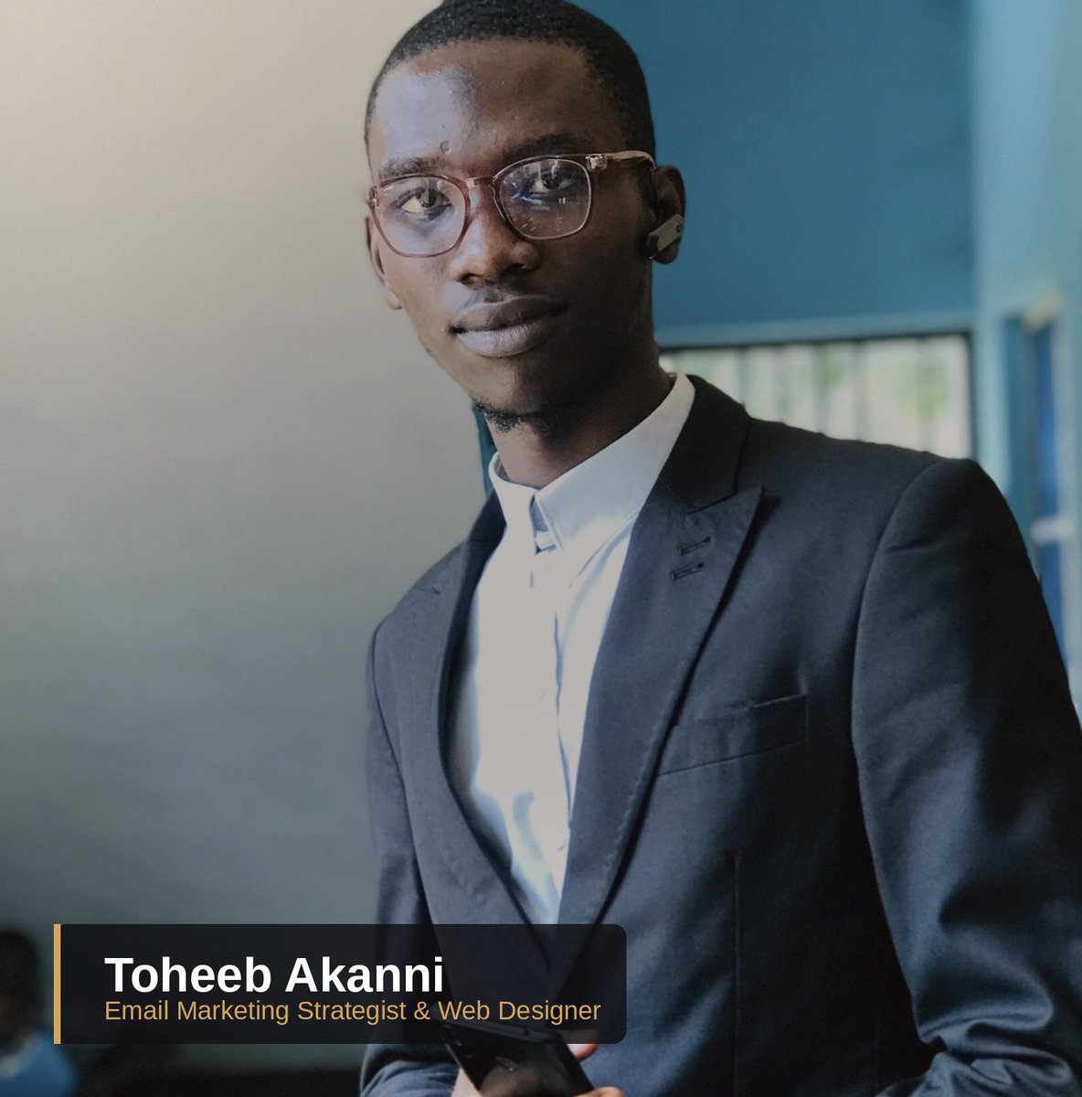 Akanni_Toheeb_M's tweet photo. I actually just launched a personal AI assistant trained around my expertise in email marketing and web design. It answers questions like "how do I write better subject lines" or "what should my website homepage include", for free, anytime. Worth a try https://t.co/iTk1GWLw4Q https://t.co/0DoxQlF2AB