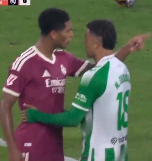 yukulerfcb's tweet photo. @nocontextfooty karen at it again https://t.co/L4faI6LrQv