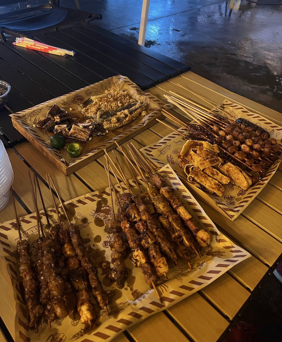 2orNom's tweet photo. 在这个精子满天飞，屁股随便撞的时代，想要一颗真心有错吗 https://t.co/9N2J672wmh