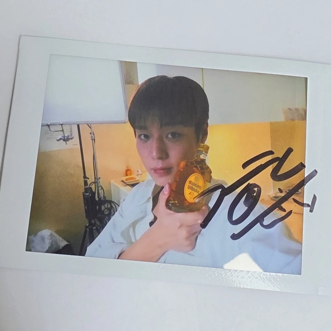 ttensee_'s tweet photo. 나도 이제 박지훈 싸폴 있는 사람이다 https://t.co/zoyvaKXewM