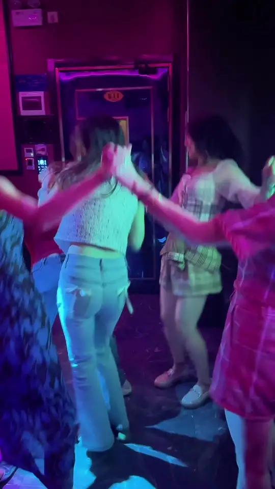 cozya643918's tweet photo. Just unleashed my inner diva at KTV with my crew—belting all our favorite hits till 2AM! Pure fun and zero shame, anyone else down， https://t.co/Et1sy1SsVz
