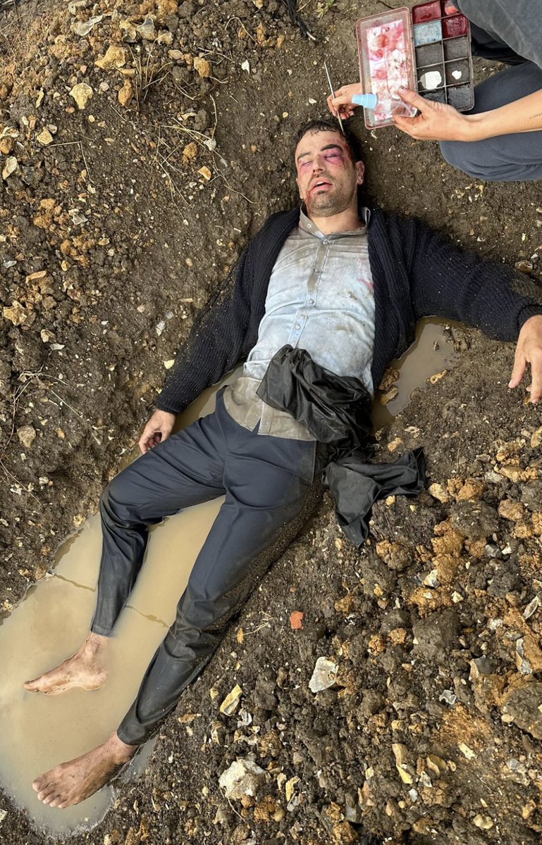 AdamMaina_'s tweet photo. #AMWatchList: The Gentlemen Season 2 verdict:
— Darker and bloodier than Season 1
— Eddie leans into power, not just survival
— Stylish but slower & less cheeky
— Freddy is barely in it
— No Eddie/Susie romance
— I assume this was Guy Ritchie's take of The Godfather https://t.co/mtnxAfly3I