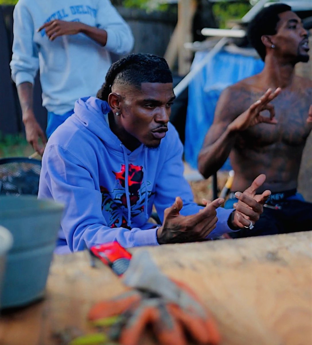 FOE44DJ_FBG's tweet photo. #BEENONE💯 #CBFW #FOE❤️ #XLIV🩸🥀 #FREEBANDZ🦅 https://t.co/3sbIN7pN3M