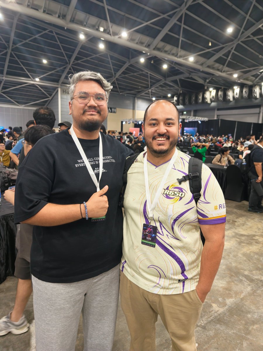 BlindedSamurai's tweet photo. Met the goat @cris_kuako #rqsingapore https://t.co/kZekxkk0eN