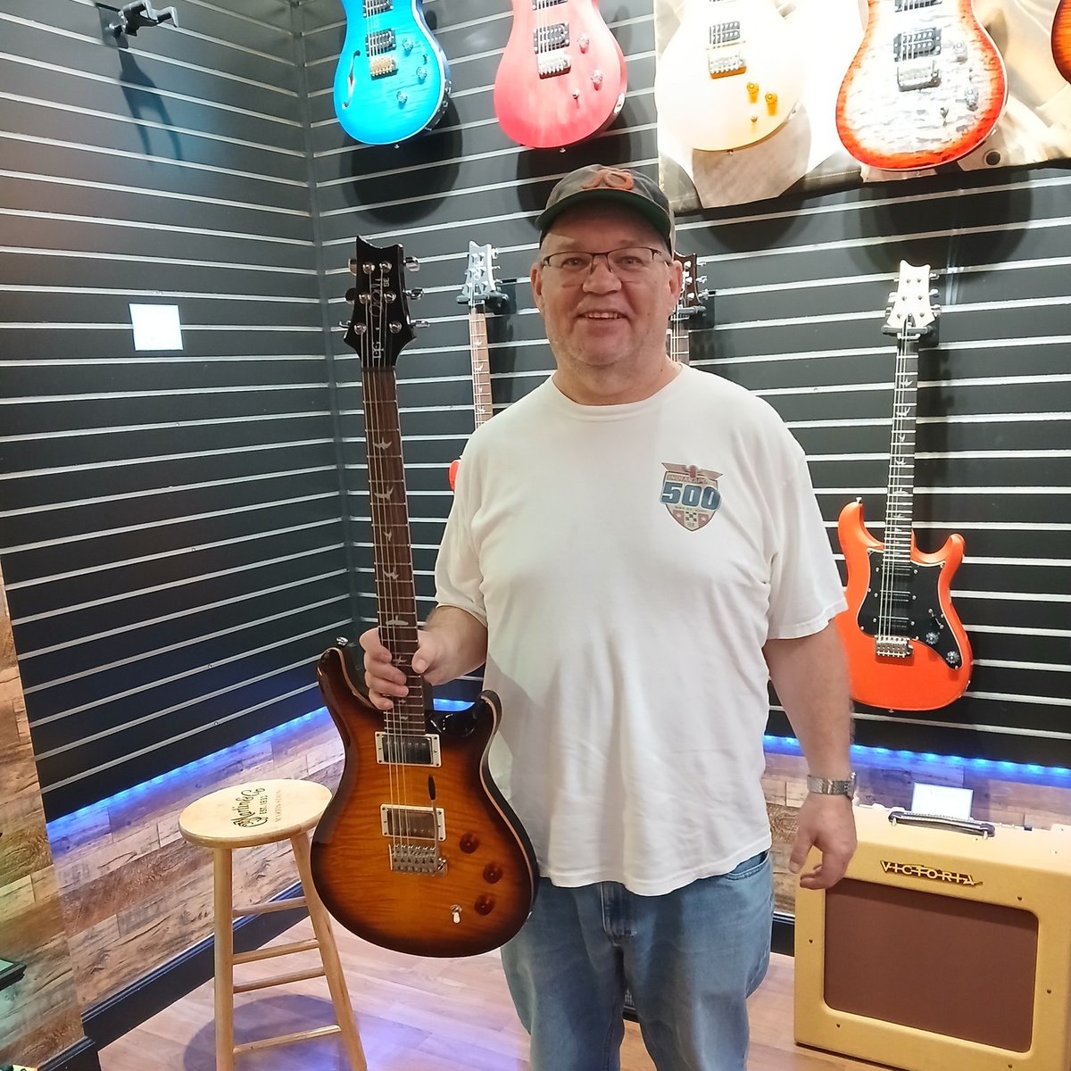 MagaliSkoiluug's tweet photo. Timing is everything. A PRS DGT arrived fresh off the truck just as our friend stopped by hoping we had that exact model. Straight from the box to its new owner. https://t.co/kWD57t9iMP