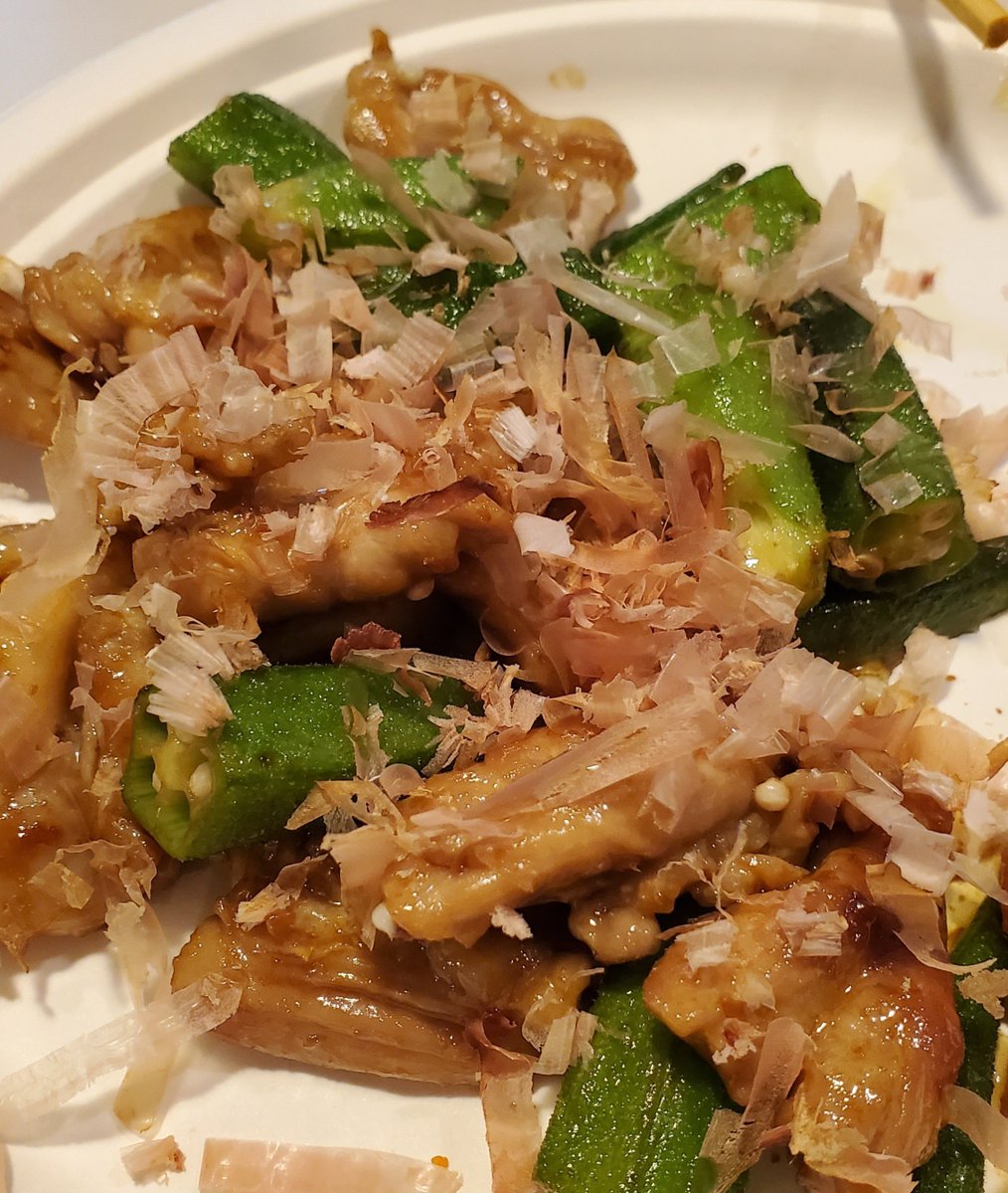 jimuneee's tweet photo. オクラとセセリのバター醤油
昨日のご飯。
オクラは茹でずに炒めるだけでも美味しい。
セセリはプルプルで美味しい、そしてお値段が手頃で有難い。

お酒のあてにも最高。 https://t.co/mgcwev92IF