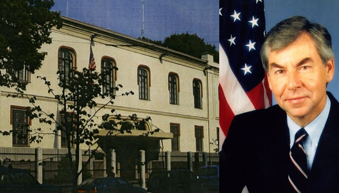USEmbassyRiga's tweet photo. On September 5, 1991, the United States and Latvia resumed normal diplomatic relations. U.S. Deputy Assistant Secretary of State Curtis Kamman and Latvian Foreign Ministry First Secretary Mārtiņš Virsis signed the memorandum of understanding, opening a new chapter in a relationship grounded in decades of U.S. support for Baltic independence.

Just weeks later, on October 2, the U.S. Embassy in Rīga officially opened its doors, with Ambassador Ints Siliņš and his team working to build the renewed U.S.-Latvia partnership.

As we mark 250 years of American independence, we also remember the shared commitment to freedom and self-determination that has long connected our two countries. 🇺🇸🇱🇻 #USLatvia #StrongerTogether #Freedom250
