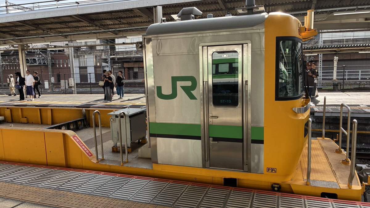 nmynvs's tweet photo. 大宮駅にｷﾔE195がいた。 https://t.co/ccnBTFHpEc