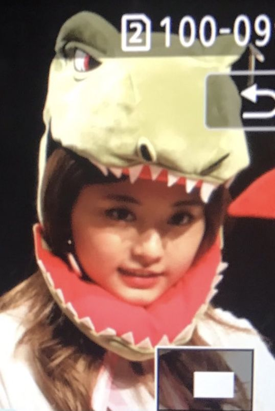 W1TCHCHlCK128's tweet photo. I was looking for Tzuyu photos to celebrate her solo anniversary but almost shed a tear, she was really just a baby in the beginning of twice omg https://t.co/4QhDfgcLZZ
