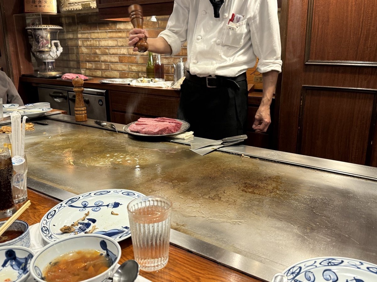 nikkoh3969's tweet photo. お昼は神戸牛🐮
おいしかったぁー！
#社員旅行
#ビバオ https://t.co/Q33mSIneYX
