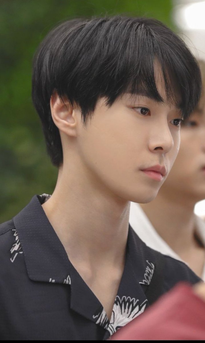firefly_do0's tweet photo. D-275
Ready to leave for a new weekend 🪻🍀💜🪽
#도영 #DOYOUNG https://t.co/br05Q1SMTV
