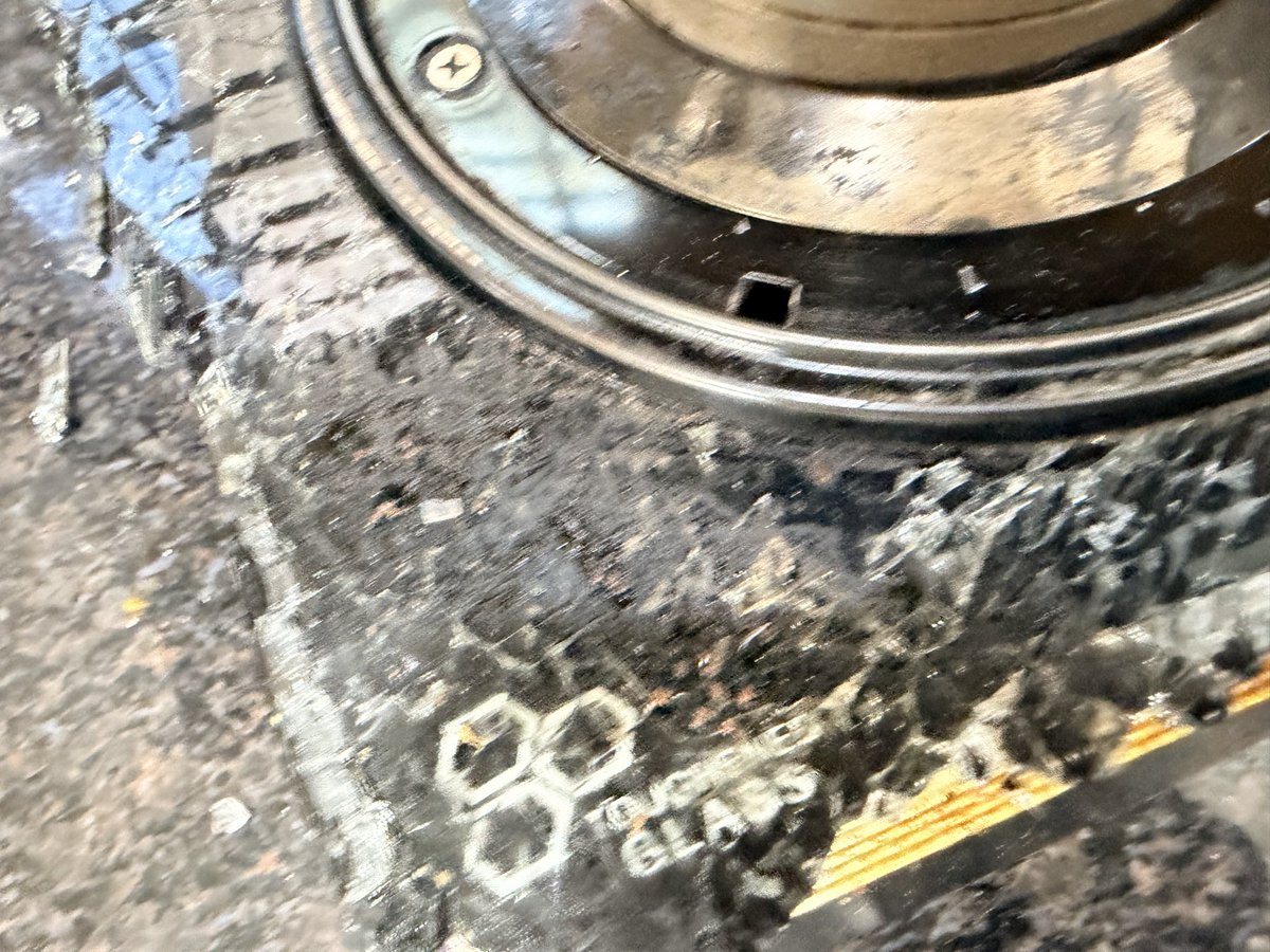 ashrexon's tweet photo. @cromaretail my gas stove’s toughened glass top exploded during normal use, glass everywhere like a blast, contents burned. This is a serious safety defect. Croma support is offering only repair, but I want a replacement or refund. Please resolve. #Croma #ConsumerRights https://t.co/ovzWrf9hbW