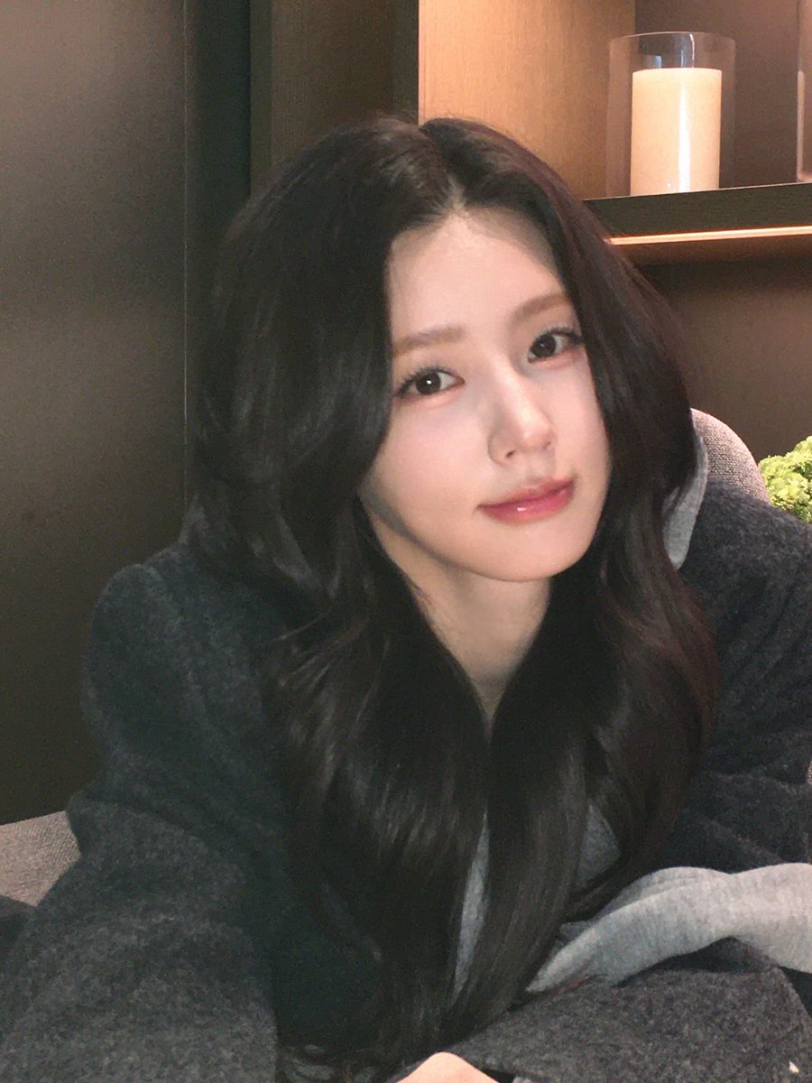 jojo370131's tweet photo. << 나 이 날도 충격이었는데         
                  같은 장소에서 또 레전드사진을 남겨주심 .. https://t.co/i4g5ItbLAt