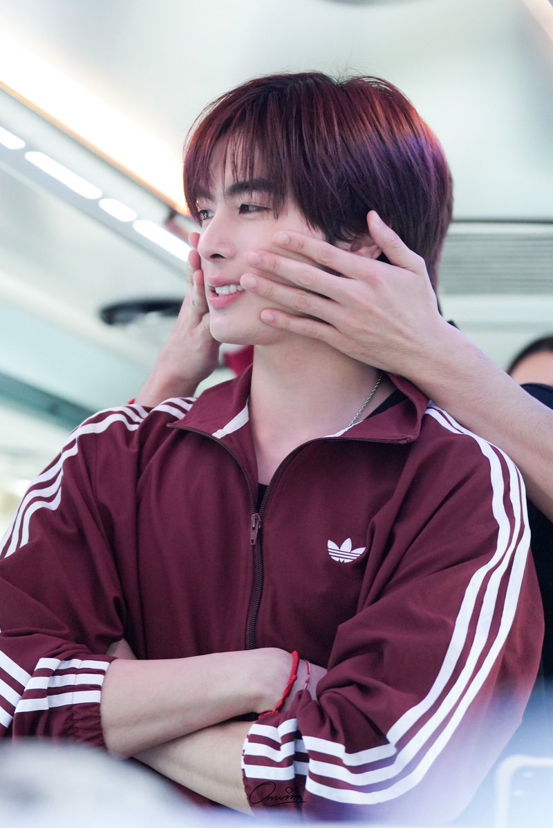 inutzuki's tweet photo. 😭😭😭😭😭😭😭😭😭😭😭😭😭 https://t.co/J0Y6Io3hVJ