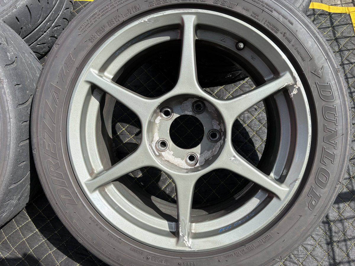 setuna422's tweet photo. P1レーシング 16インチ 7.5j+22
PCD114.3 5H
歪み、クラック無し
傷あり

タイヤはクッション材として考えてください。

愛知から手渡し希望　2本で3万円

#ホイール売ります https://t.co/0oC7KMBZJ4