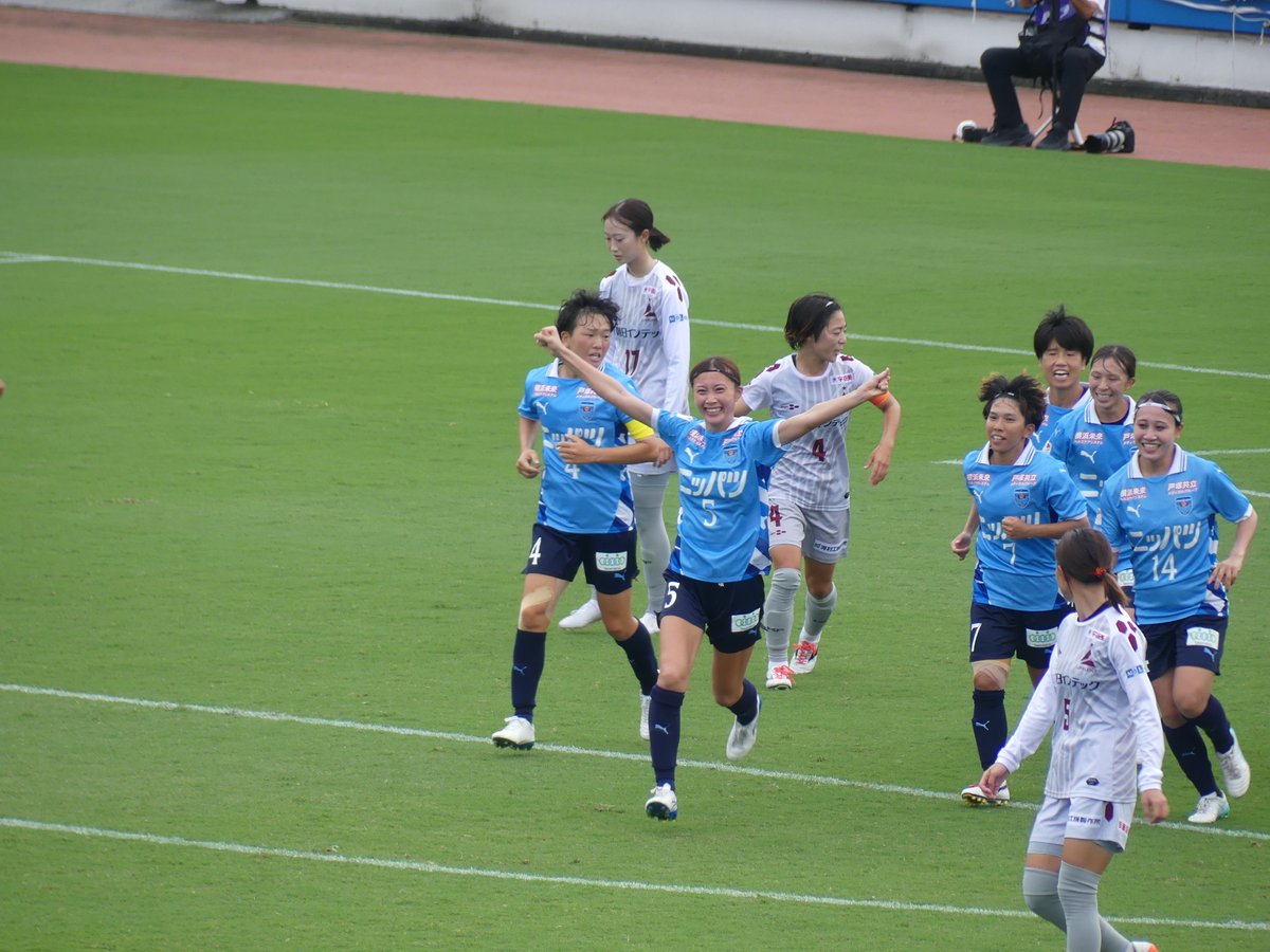 buchi_tak's tweet photo. 31俣野選手のFKから５吉田選手のヘッドで先制点！素晴らしい先制点！吉田選手のゴールもさることながらFKの軌道がすごく良かった！
＃シーガルズ https://t.co/ptBdorsro2