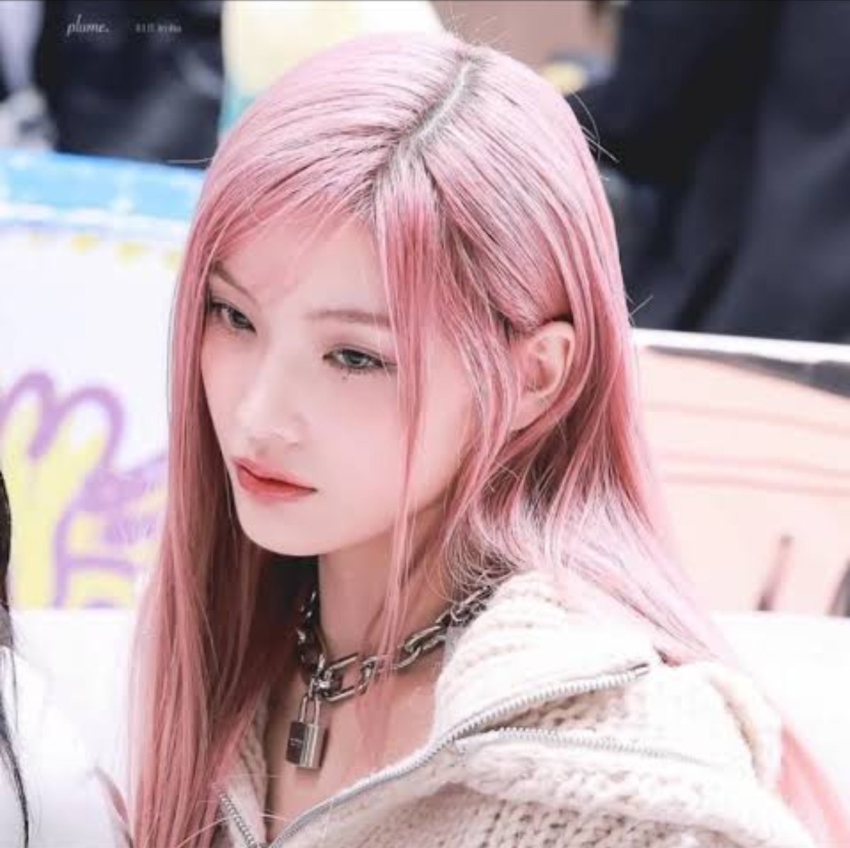 NFiRoha's tweet photo. Have @BELIFTLAB changed illit's hairstylist? 
Cause the amount of unique styles we used to get during one era is crazy!

#IROHA #이로하 #ILLIT #아일릿 https://t.co/Tc3P0Ak5SJ