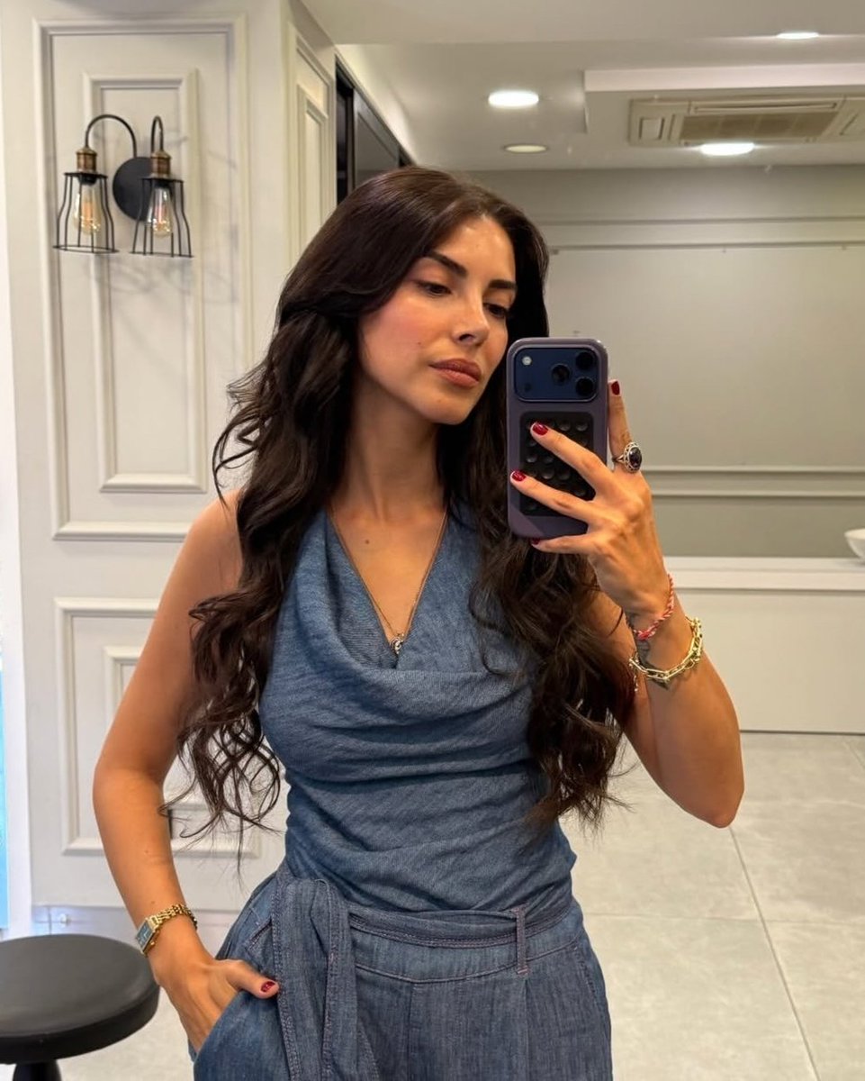 mahperii_b's tweet photo. esme koçari style https://t.co/0YJpLVd5oB