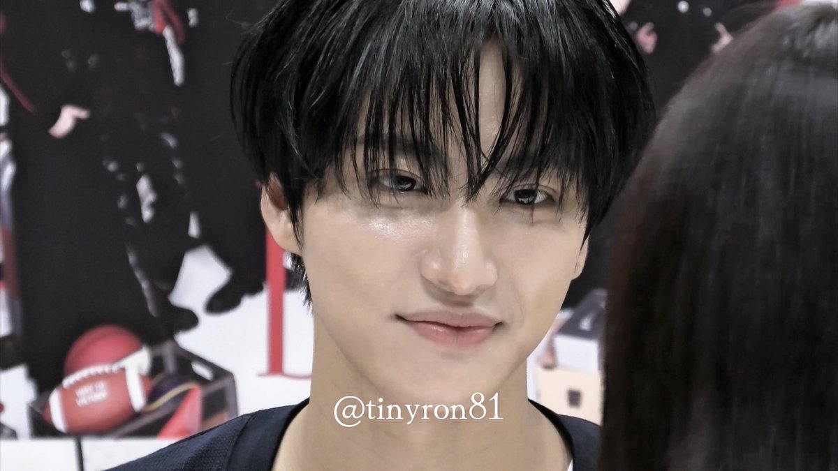 tinyron81's tweet photo. パクソンファ 顔面

#SEONGHWA #성화
#ATEEZ #에이티즈 https://t.co/D0cSNsrZjU