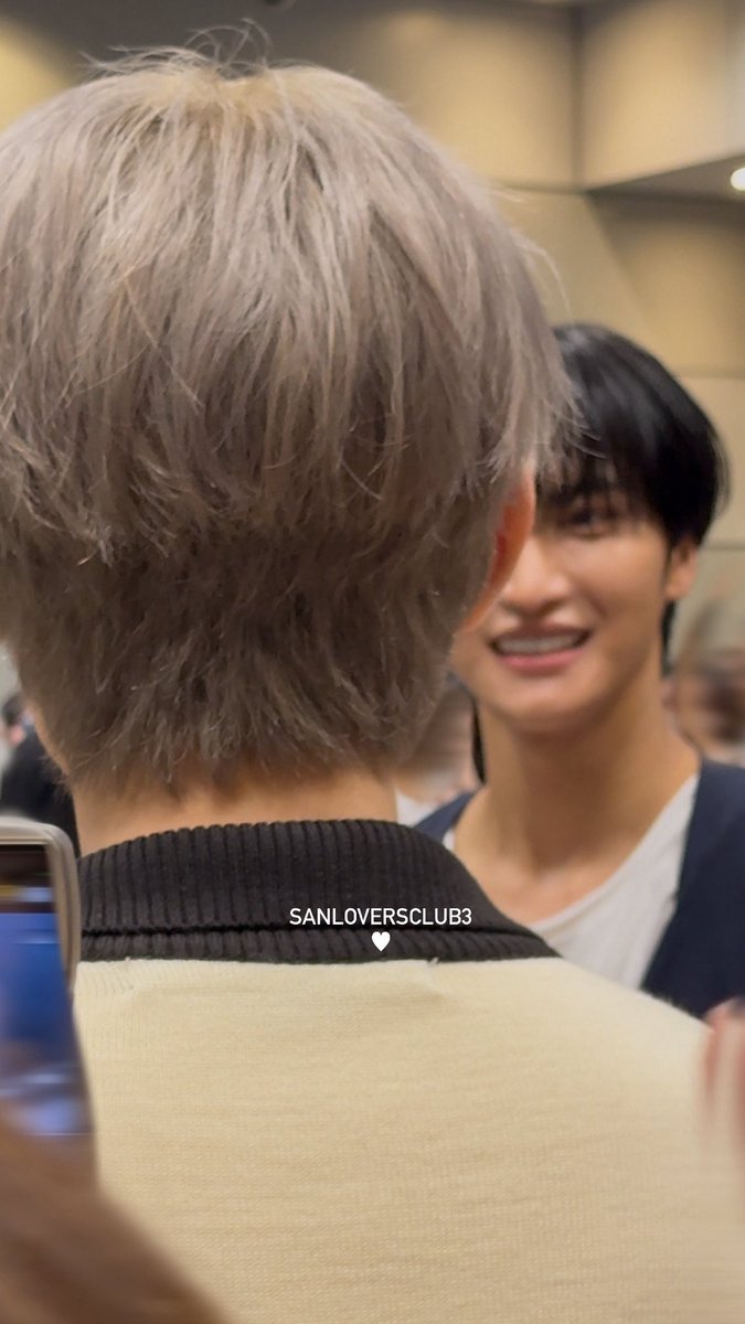 sanloversclub3's tweet photo. 260905 ATEEZ リリイベ パパラッチ
あれ❔何が起きていますか❔❔❔🫪

#ヨサン #ソンファ #ATEEZ #에이티즈 https://t.co/LukEFMxj7Y