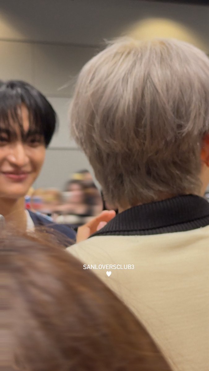 sanloversclub3's tweet photo. 260905 ATEEZ リリイベ パパラッチ
あれ❔何が起きていますか❔❔❔🫪

#ヨサン #ソンファ #ATEEZ #에이티즈 https://t.co/LukEFMxj7Y