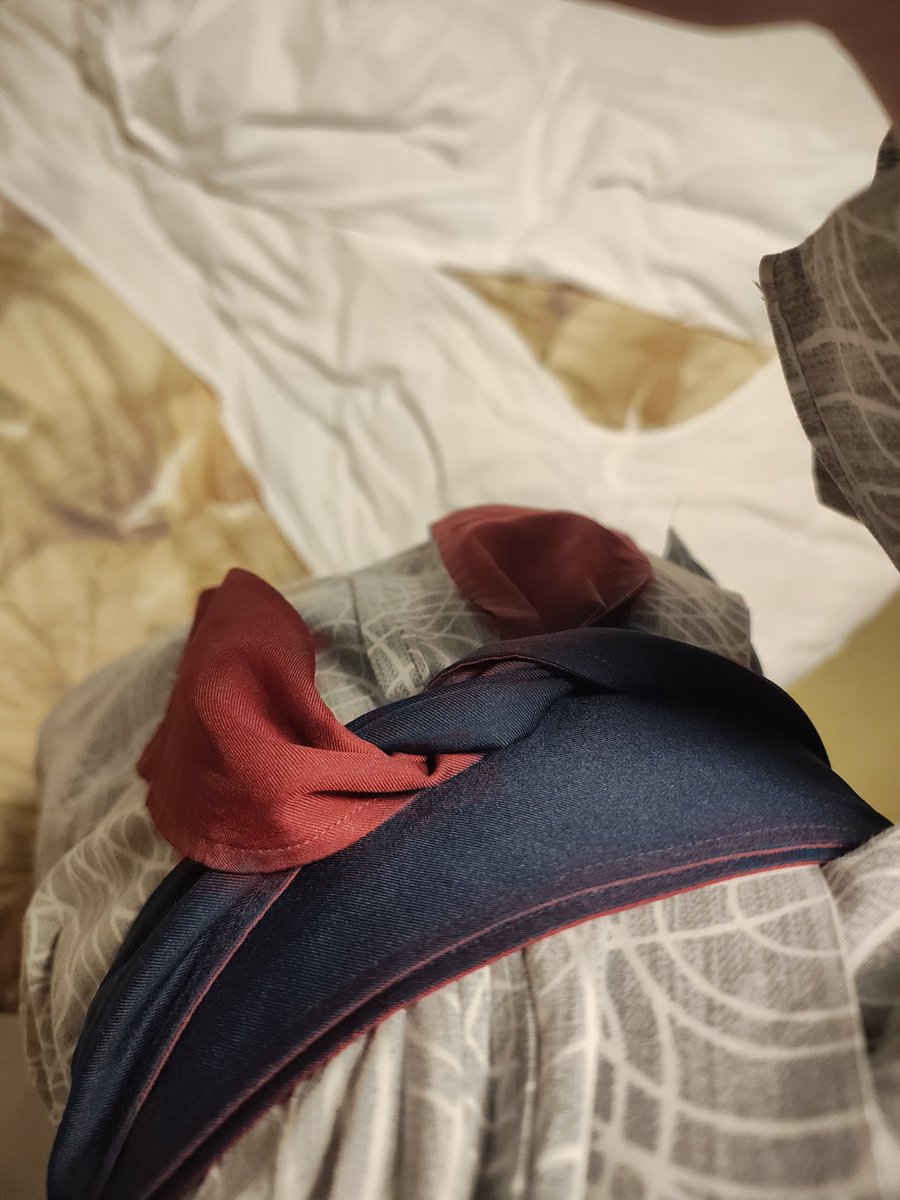 vknrwe's tweet photo. 浴衣の結び方むずくない？！すごく違和感 https://t.co/9YRhIy13wH