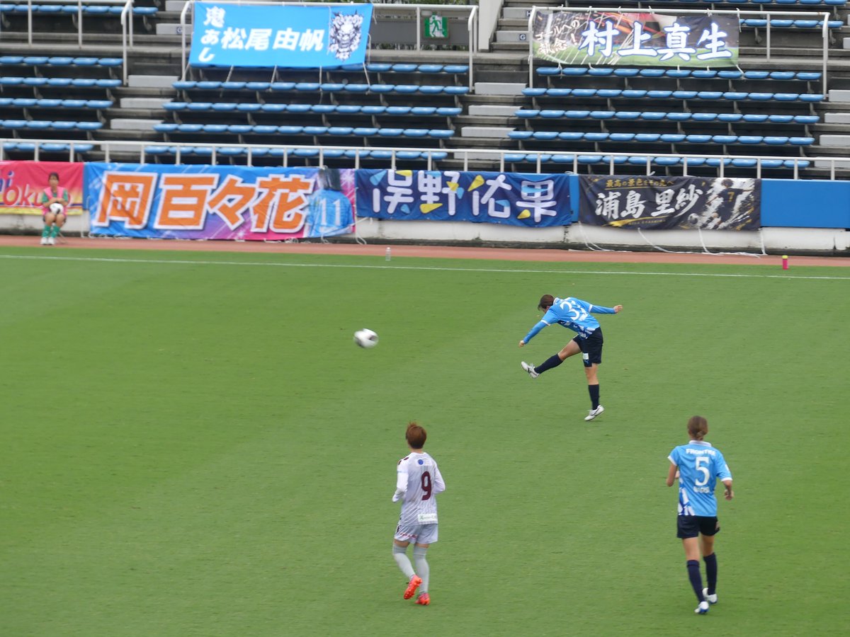 buchi_tak's tweet photo. 今年の推しである２５松尾選手。SBからの攻撃参加、パス交換からの抜け出しが光っていた！３１俣野選手も足元の技術が特徴で、左右SBがパス主体のプレーに特徴があってコンセプトが見えるというか、面白いチームだなと。あくまで素人考えです💦以上！また明日！！
＃シーガルズ https://t.co/qUZgT16yHG