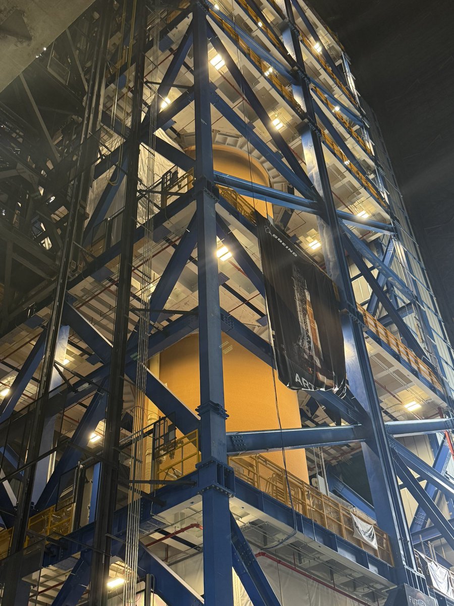 JZK60's tweet photo. Our @FloridaTech group had a tour of the VAB, the Vehicle Assembly Building. The VAB at @NASAKennedy is where space vehicles are prepared for launch. https://t.co/Z4JOX9q0Nx