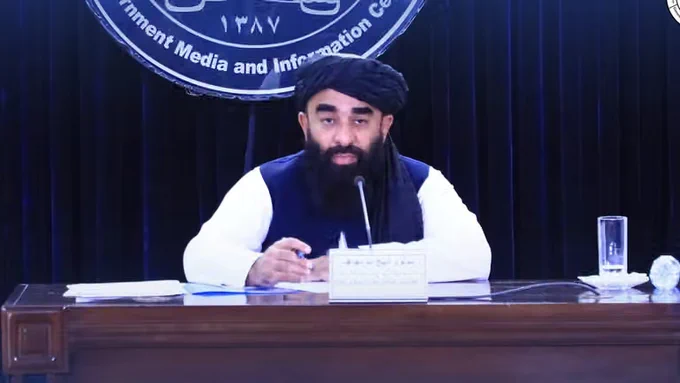 مجاهد: له نړیوالو مرستو څخه یوه روپۍ هم طالبانو ته نه ده رسېدلې