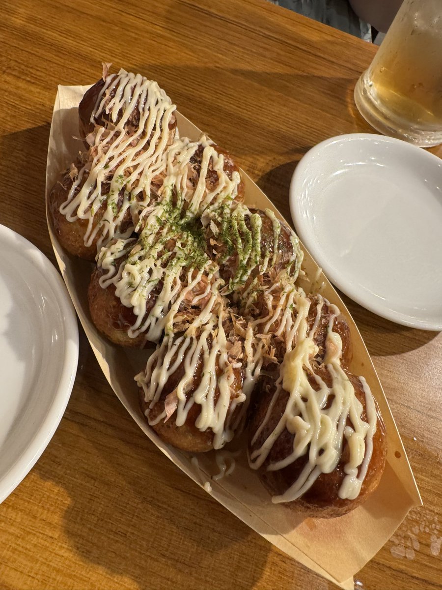 eilaill's tweet photo. たこ焼きとギガハイボール https://t.co/1SMMruaNKC