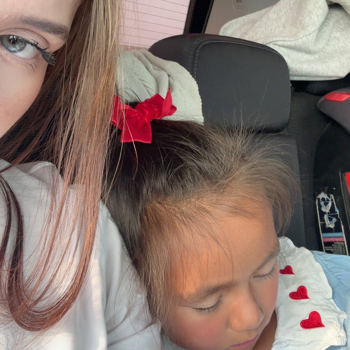 mayphkh's tweet photo. малявка🥰🥰🌸🌸 https://t.co/mHsojJdB8B