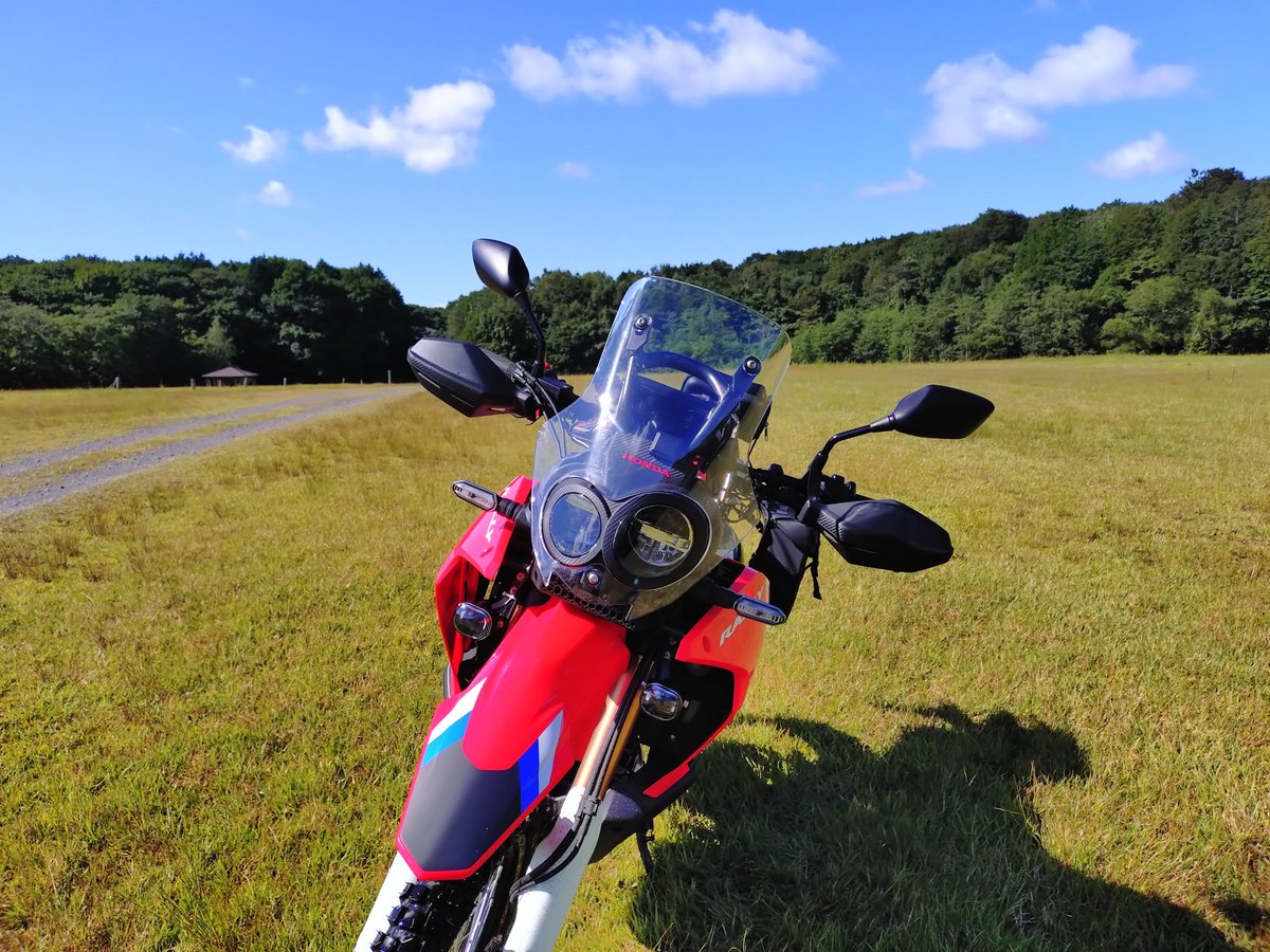 akivfr's tweet photo. 雲の合間の青空の下、ちょっと走って来た🏍️
涼しくて気持ち良かった🙌

たんばらダム＆湿原
#CRF250RALLY https://t.co/0DqGiFENYW