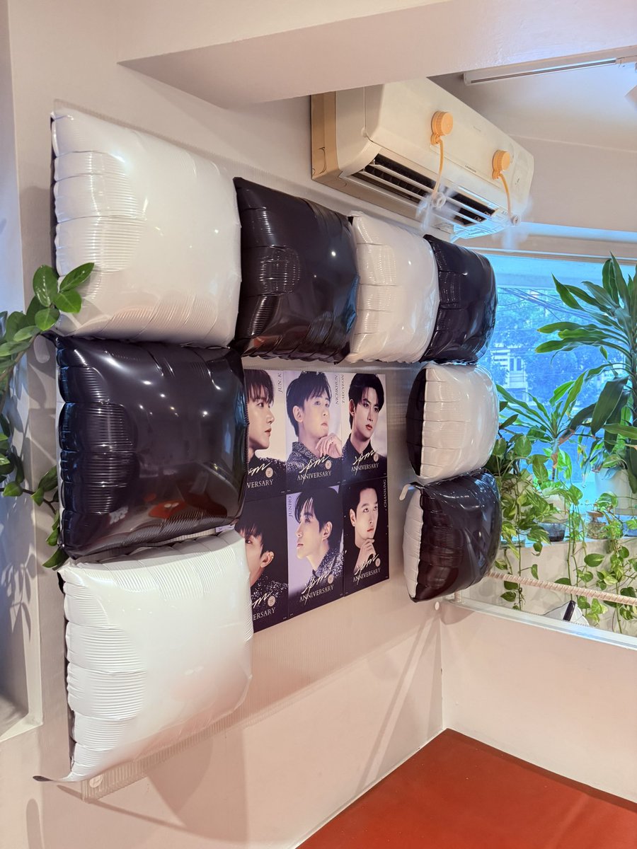 RuRi8523's tweet photo. ขอบคุณ @2PM_Fanatic ที่จัด #2PM_18th_Anniversary พรุ่งนี้ยังมีอีกวันนะคะ https://t.co/b2qY8pcCsp