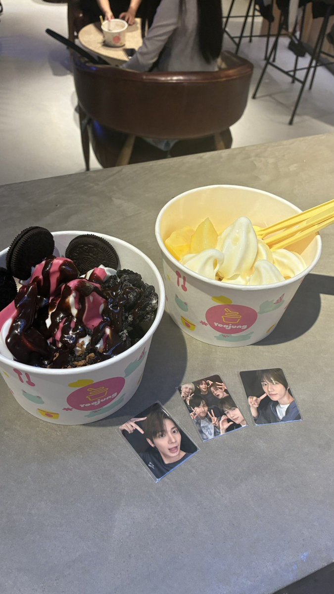 cawaiiSW1105's tweet photo. TOMORROW X TOGETHERのコラボが始まったから行ってきた！
ヨアジョン初体験🍨
おいしいけど、小さいサイズでいいかな(笑) https://t.co/2qcIS6QDxX