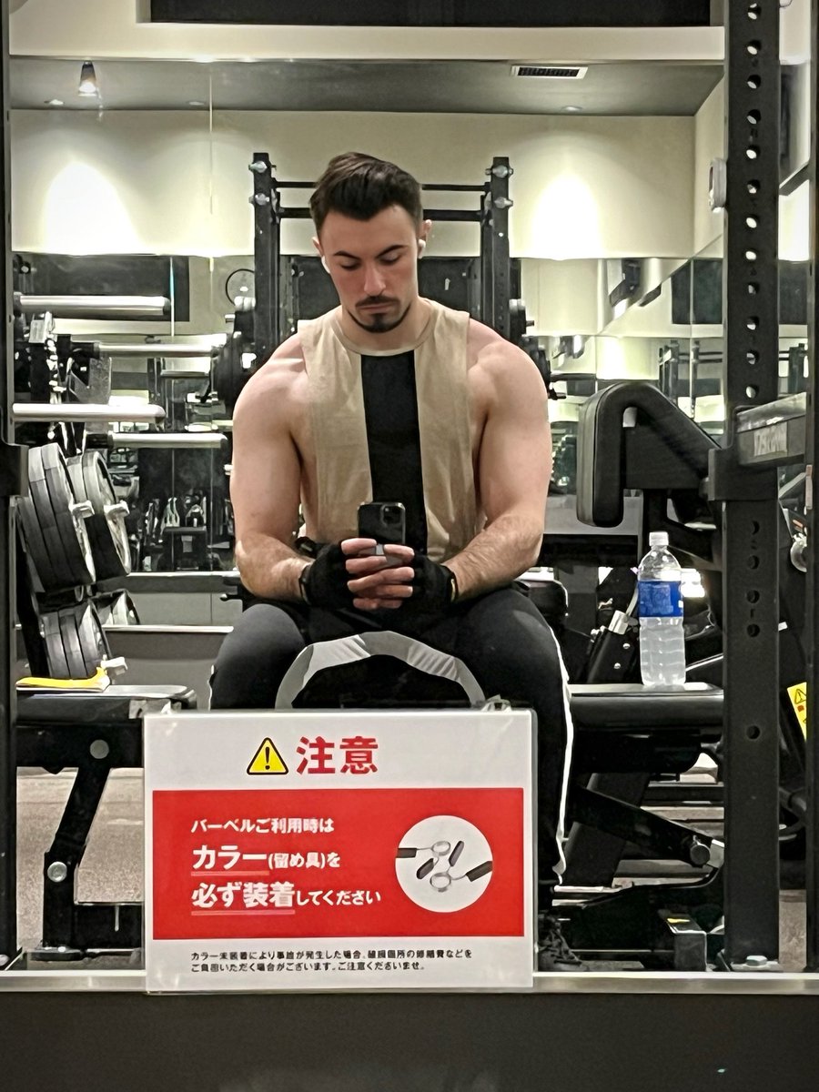 yuuqi96's tweet photo. 💇🏻‍♂️ #Gym #Muscle #Gay https://t.co/I3d9Fxi00y