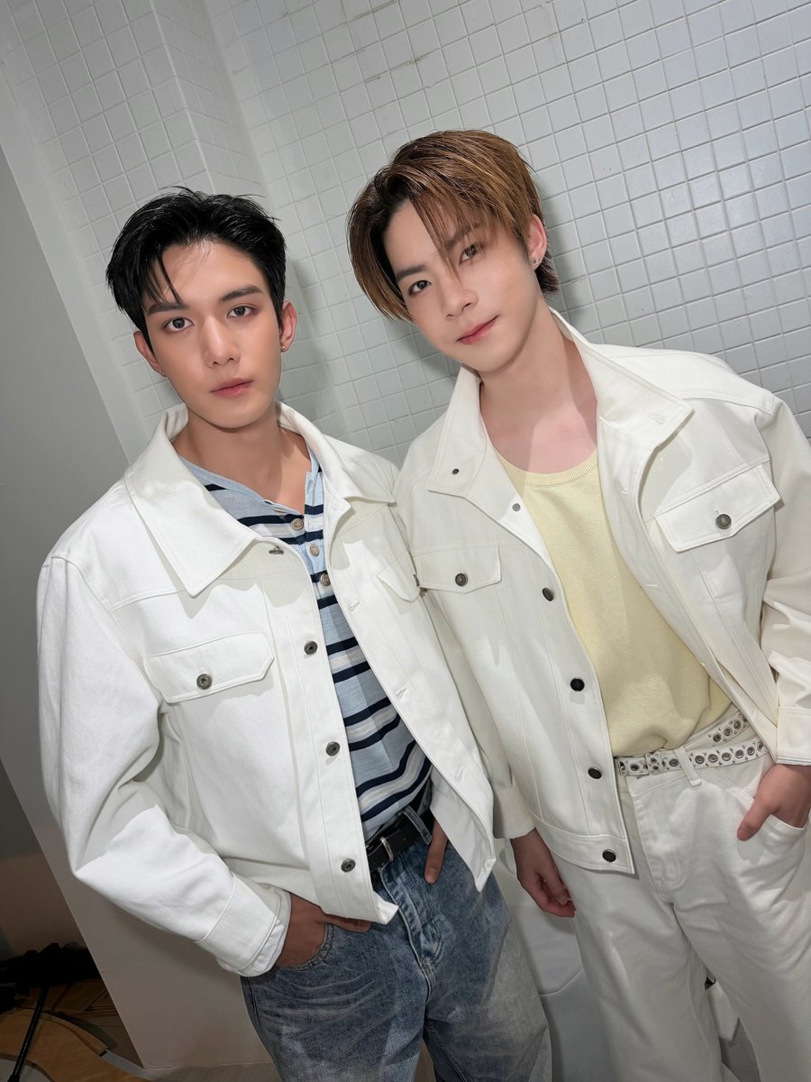 DomundiTV's tweet photo. พบกับ “เน็ต” @netsiraphop และ “เจเจ” @jj_rcp ได้ในงาน SCOTCH x SONGWAT ✨️

#ScotchxNetJJ https://t.co/HxGk3aMBxq