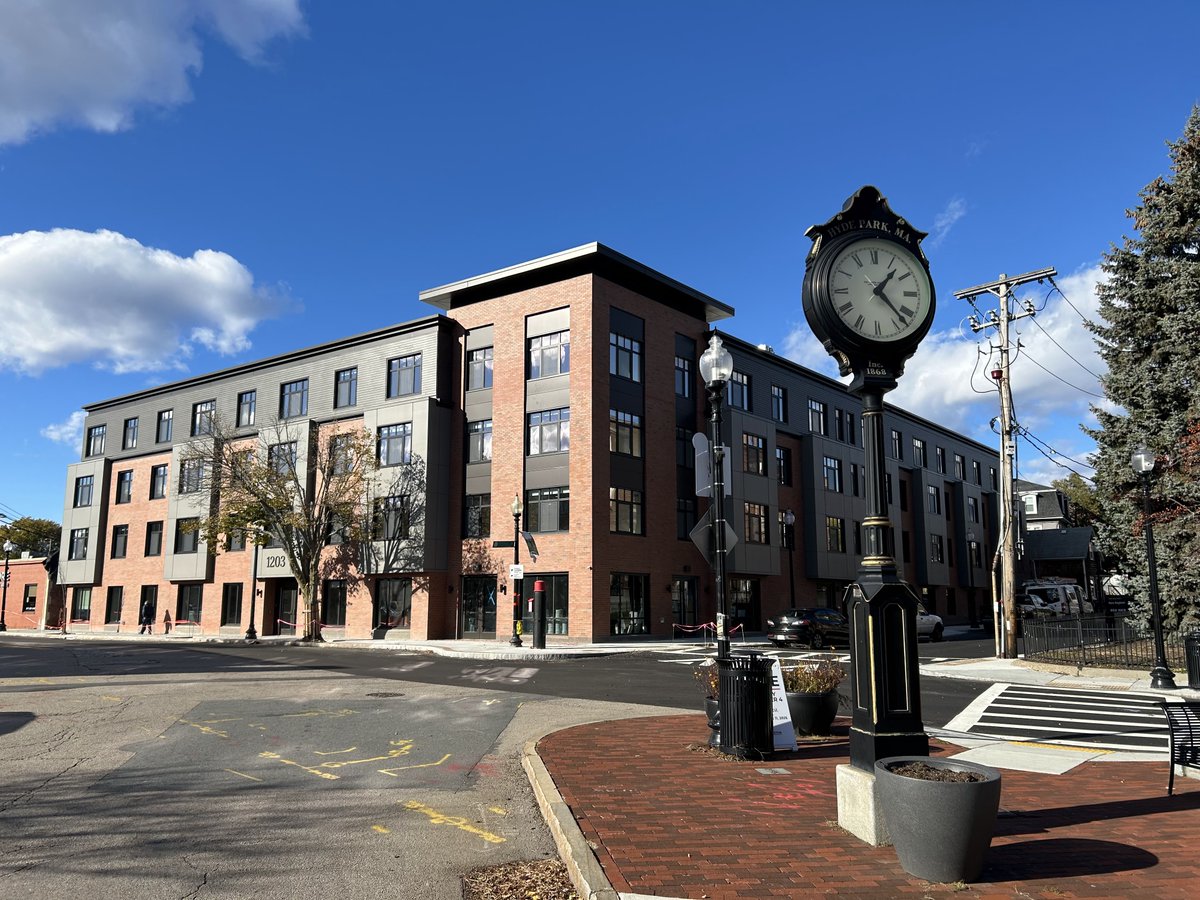 PHIUS1's tweet photo. Congratulations to the Logan Square Residences team! Your multifamily, new construction project in Boston, Massachusetts is now Phius CORE 2021 Certified!

#phius #passivebuilding #passivehouse #phiuscertified https://t.co/MU8tJPqVV3