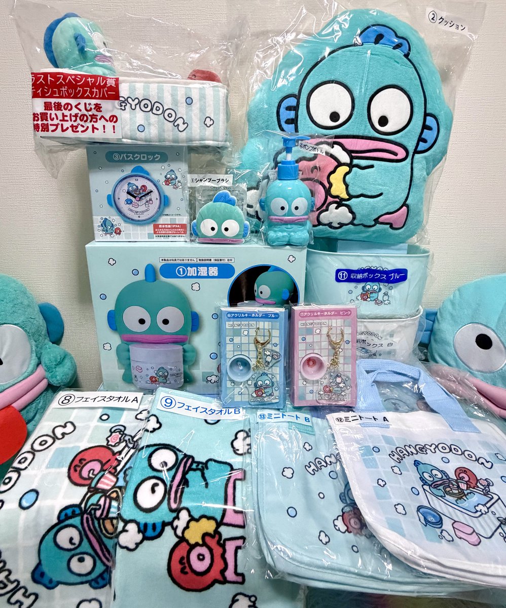 ljeqwNAkw064842's tweet photo. 🩵💙ハンギョドン当たりくじ🎯💙🩵

無事にコンプいたしました〜‼️🙌🥰
ラストワンは残り6個に遭遇❣️ラッキー🌟

加湿器は予想の3倍デカかった…😅
早速あけたら可愛い〜💕💕
ラストワンは湯船に浸かる2人が尊い♨️

そして今日も元気に献血🩸475回目🔥
同行は野菜ギョドン達🫜🥑

良い1日でした🌈🌈🌈 https://t.co/F4X1EDqcYR