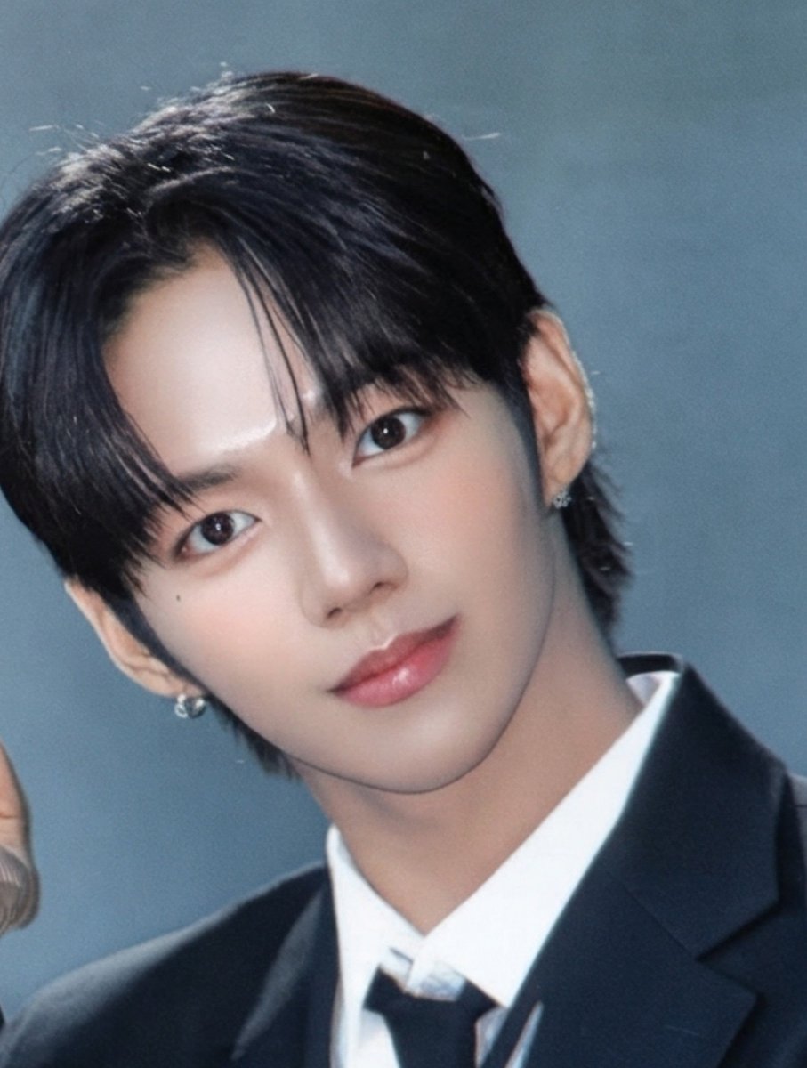 icecreamnew's tweet photo. Flawless beauty infused into a chic black suit ✨

아홉 제이엘 |  AHOF JL
#제이엘 #아홉_제이엘 
#AHOF_JL #JLGaspar 
#JL #아홉 #AHOF 
@AHOF_official https://t.co/QwKeT4RGce