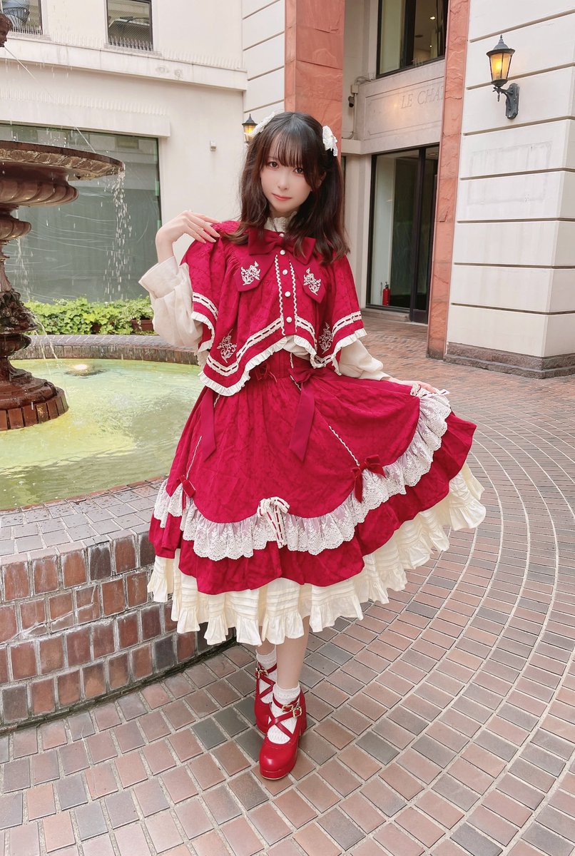 nyan_Marunya's tweet photo. お友達のふきさんとアフヌンからのショッピングに行ってきました💐🫖

わたしは星箱さんの西洋人形魔法のケープ×スカートで❤️
魔法少女っぽくてかわいい、着れてよかった🪄
ふきさんも星箱さんの四葉のクローバーワンピ可愛かった🍀
奇跡的に星箱姉妹になりました👭

とっても楽しかった🫶thank you♡ https://t.co/l8FRxmfFuz