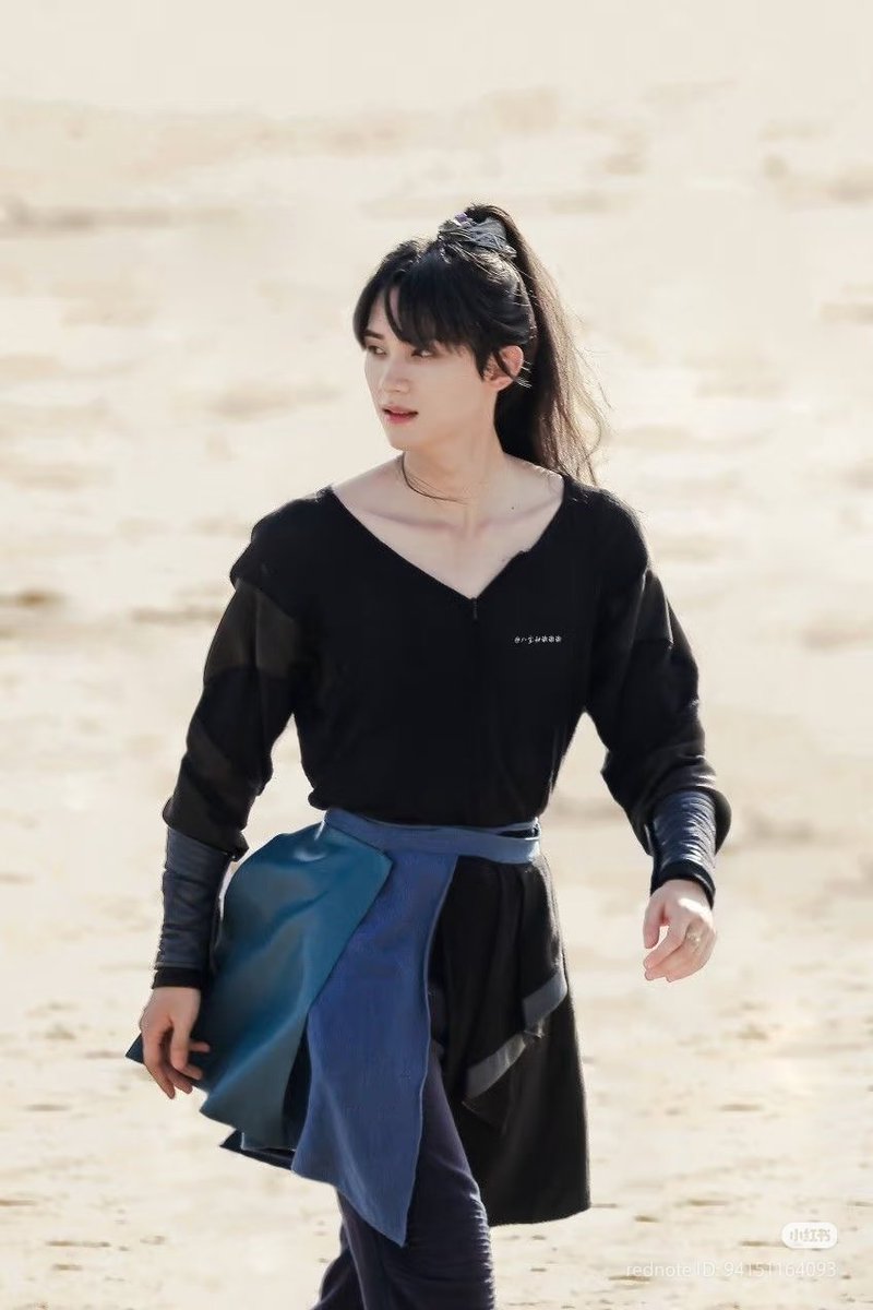 z_is_my_love's tweet photo. 이 사진 완전 익연이 어넒허얇 잘보임 그와중에 쇄골 너무이쁘구요🩵🩵 https://t.co/TsVtukYN7y