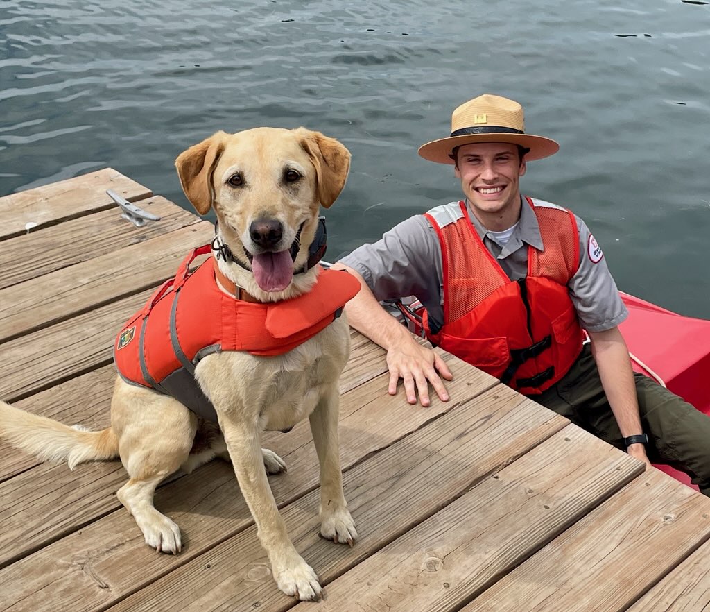 StPaulUSACE's tweet photo. #LaborDay weekend is the perfect time for one last summer get-together on the water. Whether you are boating, swimming, fishing, or relaxing along the shoreline, make #WaterSafety part of your plans.

#BuildingStrong
#USACEMVD https://t.co/0OGklUWoJj