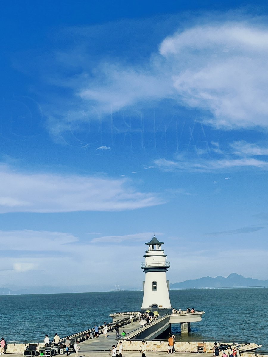 HamzaOzerd3ki's tweet photo. Just wrapped a day trip to the coastal lighthouse—salt air, fresh coffee, and way too many seagull photos. Perfect little escape!， https://t.co/ROa4LN5fHX