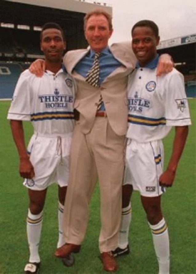 FootballRemind's tweet photo. #OnThisDay 1994
Leeds signed Lucas Radebe. He arrived at Elland Road alongside Phil Masinga for a combined fee of £250k #LUFC  ⚪️ https://t.co/wS8jZsrE1C